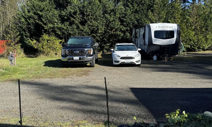 Seabeck Wohnmobilvermietung | RV Spaces with hookups, 5 private country acres, 20 min to town, Family friendly