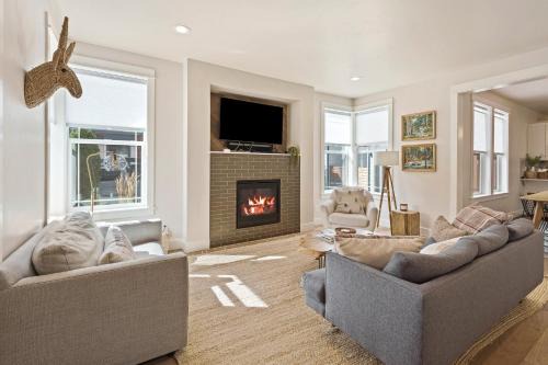 Century West Haus | S'More Bend home