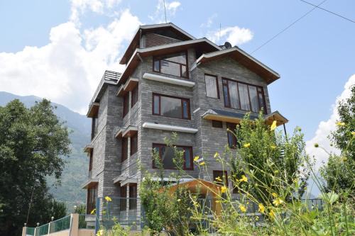 Manali Bed & Breakfast | Saanjh - A serene retreat