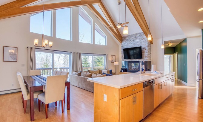 Rangeley Haus | Saddleback - Magalloway Loop Home 49 - great newly furnished home on the Mountain