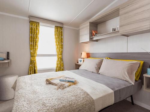 Dunbar Haus | Sage Caravan 2 at Thurston Manor Leisure Park