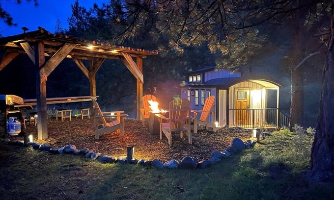 Okanagan-Similkameen Kabine | Sagebrush Caboose