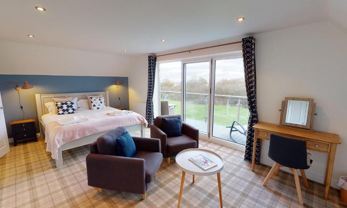Filey Haus | Sailaway Cottage at The Bay Filey with resort pool and gym