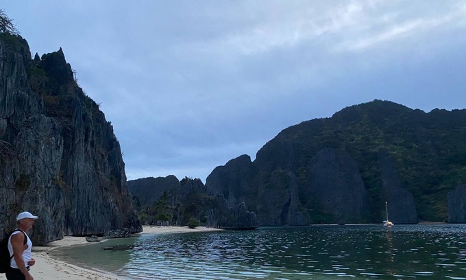 Coron Bootsverleih | Sailing in a Catamaran at Palawan Coron