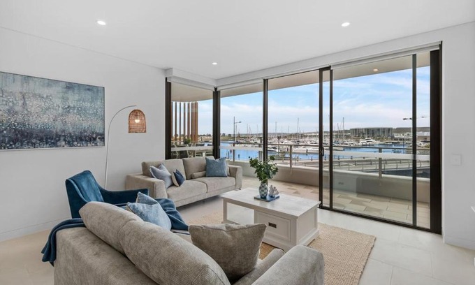 Shell Cove Wohnung | Sailview Escape - A Tranquil Marina Hideaway