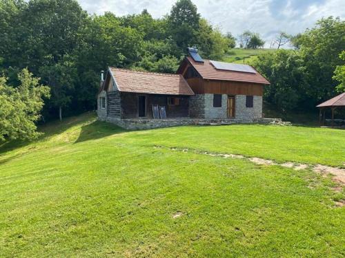 Carasova Haus | Salaš u Bregu in Cheile Carasului