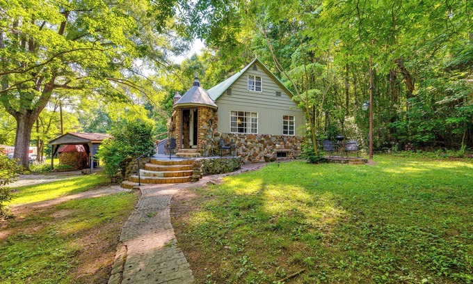 Salisbury Hütte | Salisbury Cottage ~ 7 Mi to High Rock Lake!