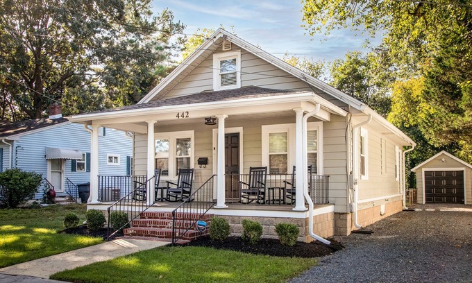 Salisbury Haus | Salisbury Hideaway