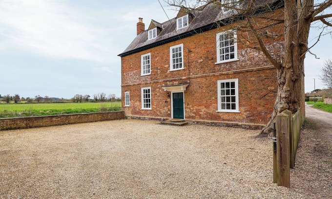 Berkeley Hütte | Salt House - UK43012