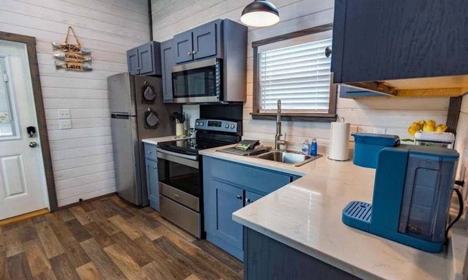 Dover Haus | Salt Shack at In The Pines Pr6265
