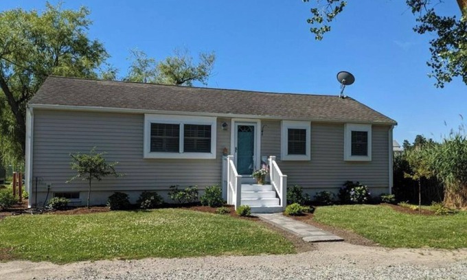 Brant Rock Haus | Salty Air & Beautiful Marsh Views: Paradise!