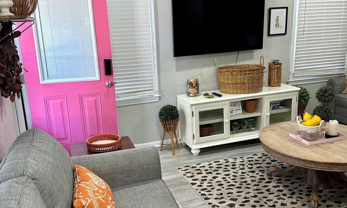 Myrtle Beach Haus | Salty Britches with Golf Cart in Ocean Lakes!