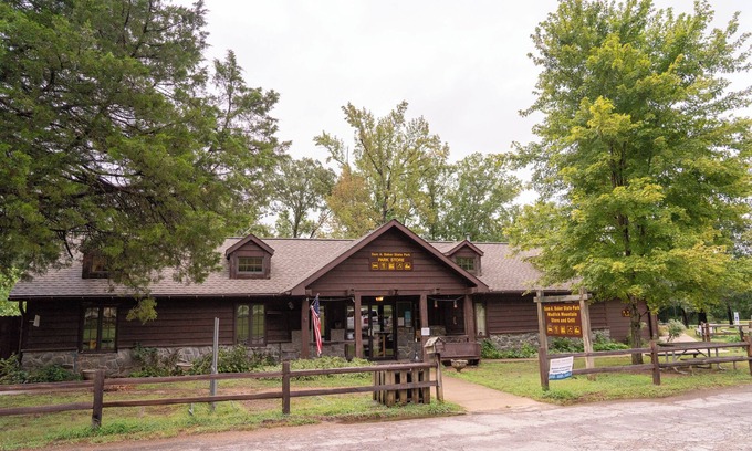 Lodi Hotel | Sam A Baker