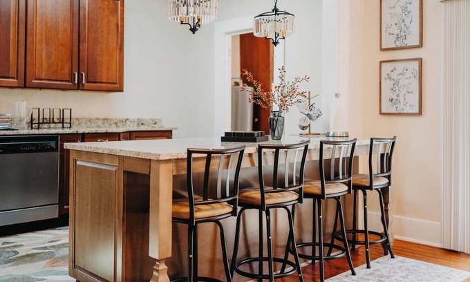 South Division Haus | Samaya House Cozy 2BR 2 Baths Downtown Orlando