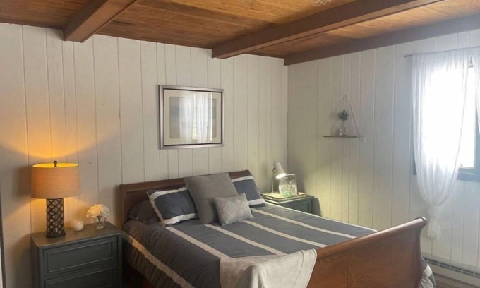 Shell Lake Haus | Sandy Shell Lake Shining Bright