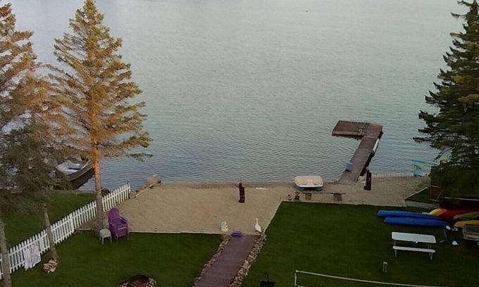 West Branch Haus | Lakefront 3BR West Branch, MI Kurzurlaub - * SANDY BEACH *