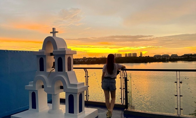 Puchong Haus | Santorini in Msia 3000sqft TownVilla, rooftop BBQ, sunset lakeview, 5BR, 13pax