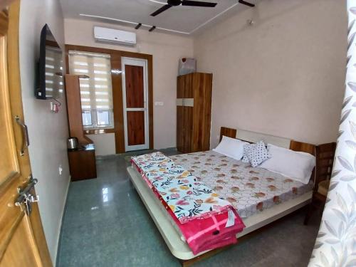 Mayapur Haus | Saraswati Villa