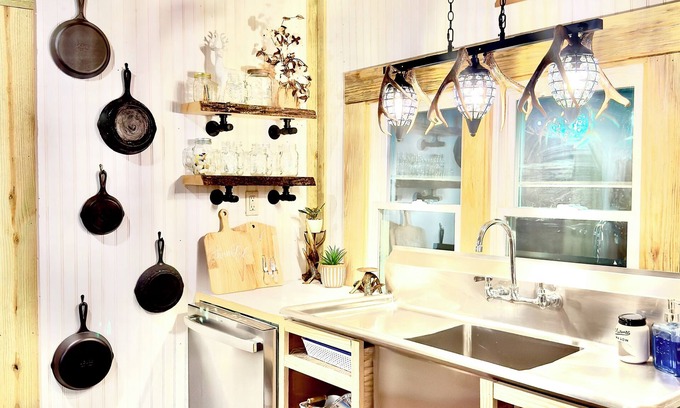 Independence Kabine | Sardis Lake Bunkhouse. Deer Camp . WiFi