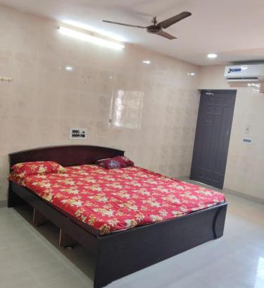 Mahabalipuram Beach Haus | Sathish Guest House