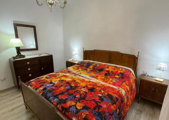 Latronico Wohnung | Savonarola 45 Casa completa nel centro storico