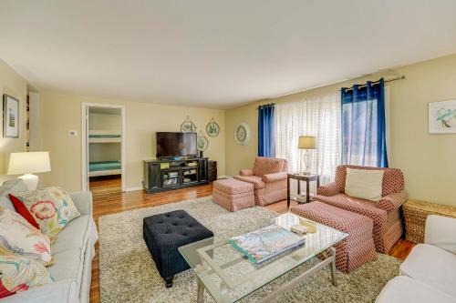 Ludington Haus | Scenic Ludington Home about 1 Mi to Lake Michigan