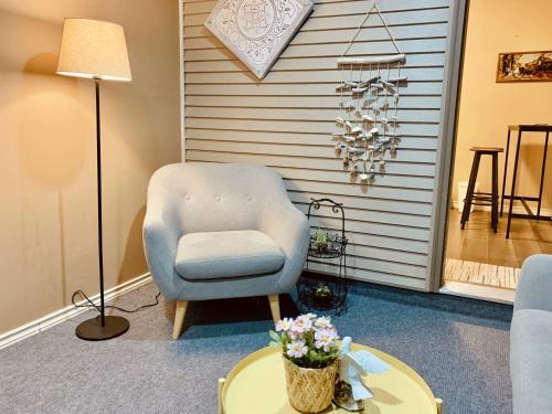 Willoughby Haus | Scorpion Hiuse Langley ROOM B