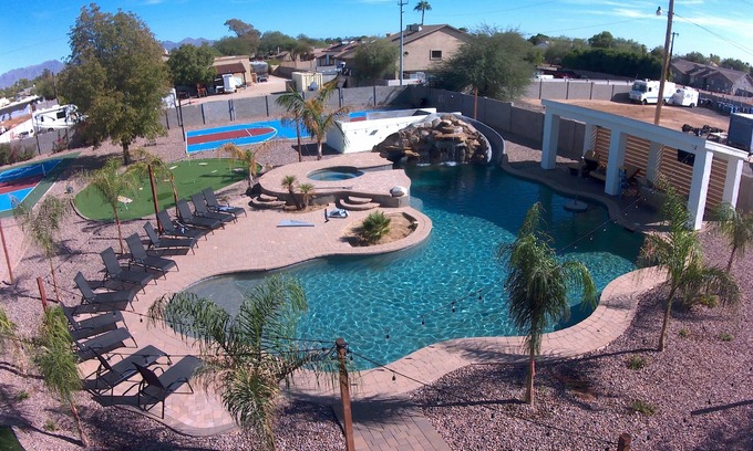 Waltann Villa | Scottsdalestays 12BR-8BA Multimillion Estate-Sleeps 38-500K Pool w/Grotto-Spa.