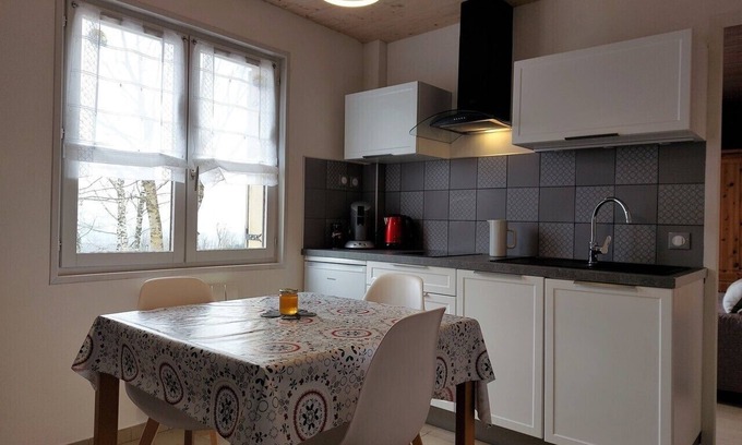 Montanges Haus | Se Ressourcer Dans les Montagnes du Jura