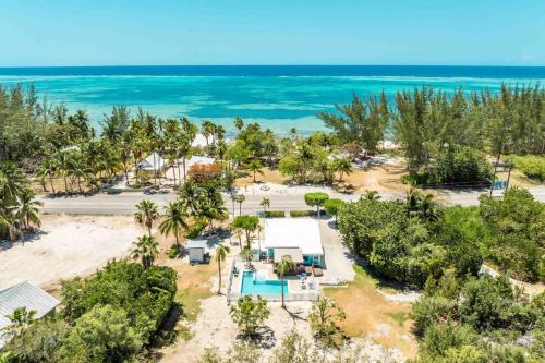 Breakers Haus | Sea Beauty - Charming Cottage with Pool and Private Beach Lot