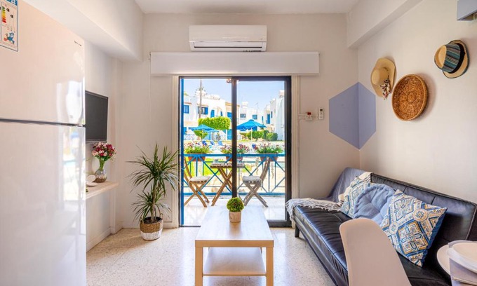 Pyla Wohnung | Sea Breeze 1-BR Apt in Pyla