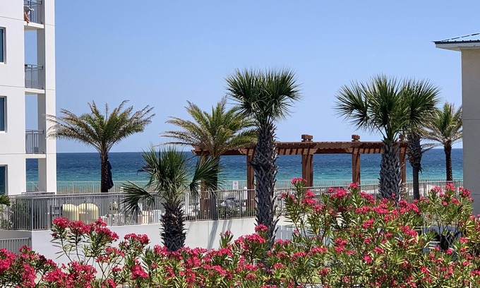 Fort Walton Beach Eigentumswohnung | Sea Shell in Sunset Cottages - 11. Mai - Muttertags-Wochenendangebot - $ 100 / NT