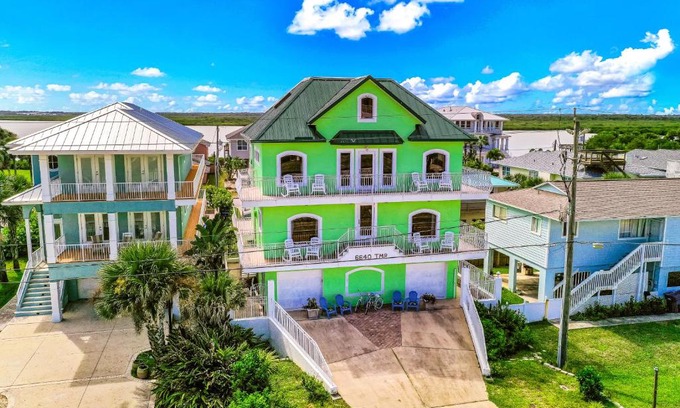 Bethune Beach Haus | Sea Turtle Manor