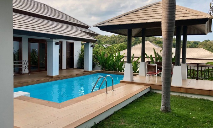 Choeng Mon Villa | Moderne Meerblickvilla Vigo