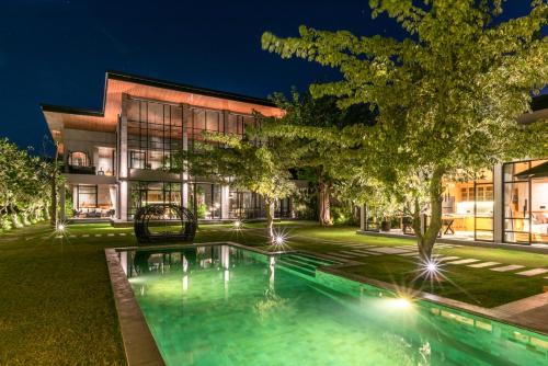 Lovina Villa | Sea View Pool Villa - Exclusive Beachfront Property