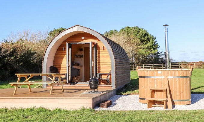 St. Buryan Hütte | SEA VIEW, romantic, with hot tub in St Buryan