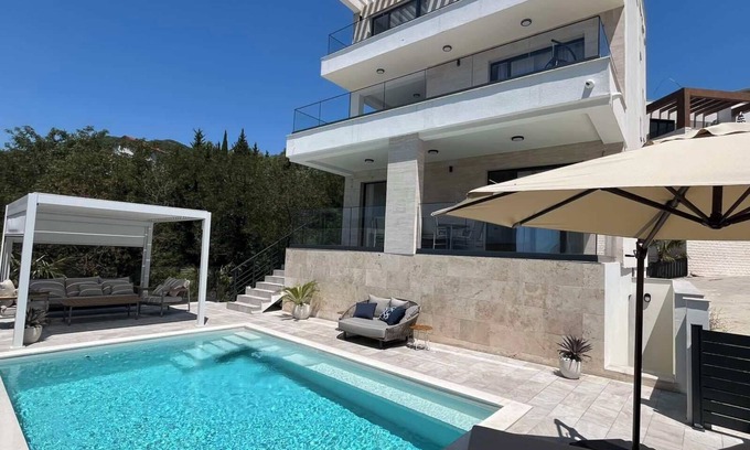 Tivat Villa | Sea view villa with pool,jacuzzi and sauna in a peaceful area of Tivat