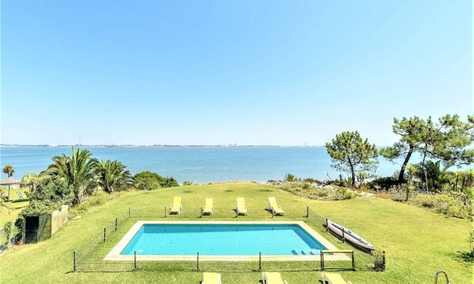 Carvalhal Villa | Villa Almo Amarelo - Schöne Villa mit 4 Schlafzimmern und privatem Pool - 500 m vom Strand entfernt
