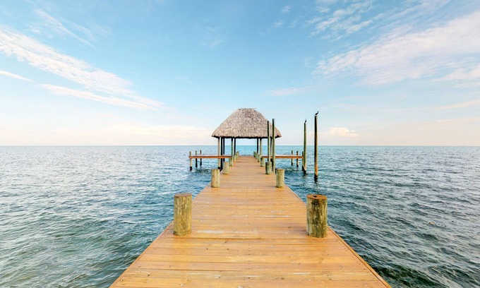 Surfside Eigentumswohnung | Seaside apartment w/beach access, ocean view, shared pool, WiFi & partial AC