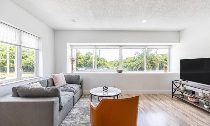 Birch Park Finger Streets Wohnung | Seaside Escape Steps to Beach, Dining, Shopping and Las Olas!