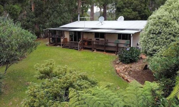 Adventure Bay Haus | Seaview Retreat Getaway