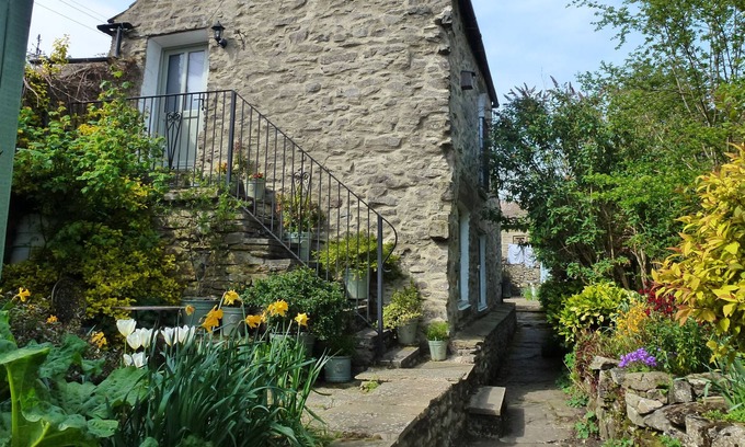 West Witton Hütte | Abgelegenes 18c Cottage im Yorkshire Dales National Park in einem hübschen ummauerten Garten