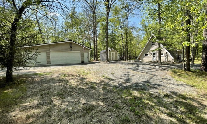Wellston Haus | Secluded A frame on 5 acres adjoining national forest land near Pine River