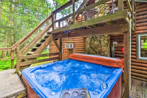 Kunkletown Haus | Secluded and Quiet Pocono Mountain Cabin with Hot Tub!