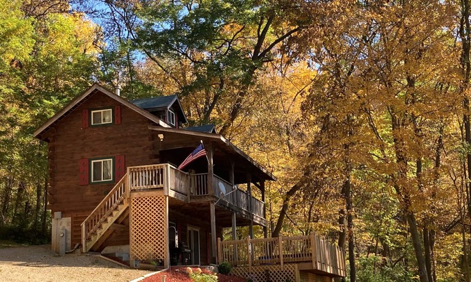 Sextonville Kabine | Abgeschiedene Hütte im Wald mit herrlichem Blick auf Mutter Natur vom Feinsten