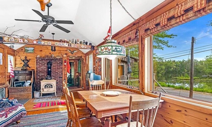 Locke Mills Haus | Secluded house with water views