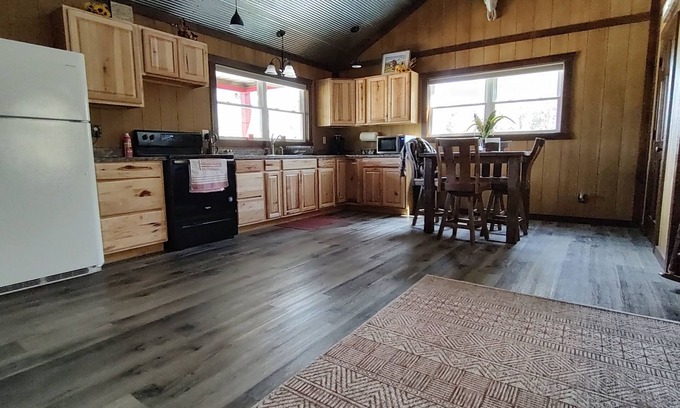 Peebles Kabine | Secluded in Amish Country and peaceful
