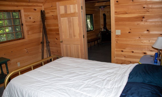 Fayette Kabine | Abgeschiedene Lakefront Cabin im Herzen von Kennebec County