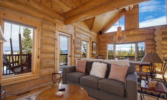 Tabernash Kabine | Benutzerdefinierte Log Cabin auf 40 Acres für 9 Personen