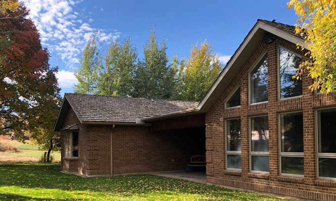 Avon Haus | Beautiful House on the River!